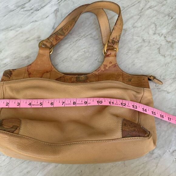 Alviero Martini tan leather shoulder bag made in Italy - Picture 3 of 9